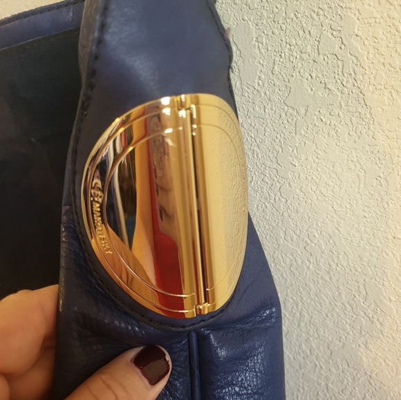 B. Makowsky Giamma Dark Blue Smooth And Suede Leather Large Hobo Bag. - Picture 6 of 16